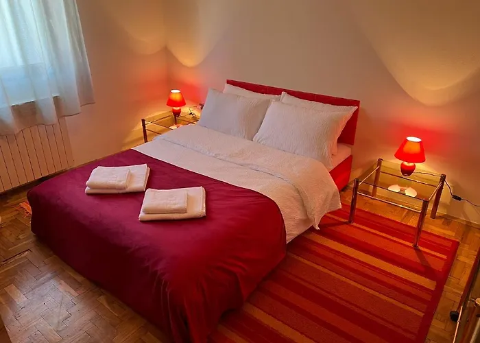 Interinn Luxury ヴィラ パラチン