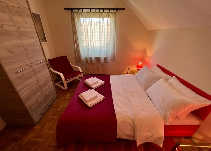 Interinn Luxury ヴィラ パラチン